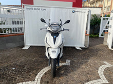 Carica l'immagine nel visualizzatore di Gallery, PIAGGIO BEVERLY 300 HPE - 2021 - KM 7493