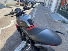 Carica l'immagine nel visualizzatore di Gallery, TRIUMPH TRIDENT 660 - 2025 - KM 22224