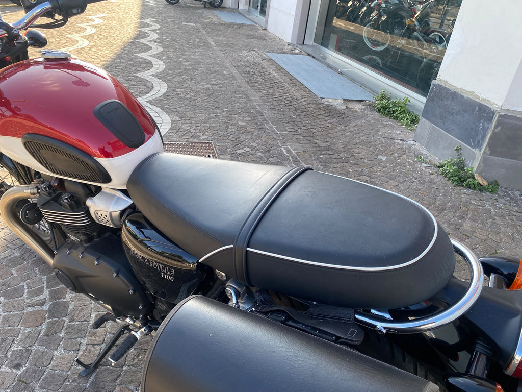 TRIUMPH BONNEVILLE T 100 - 2024 - KM 8611