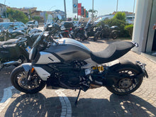 Carica l'immagine nel visualizzatore di Gallery, DUCATI DIAVEL 1260 - 2019 - KM 6207