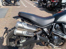 Carica l'immagine nel visualizzatore di Gallery, DUCATI SCRAMBLER 1100 DARK - 2023 - KM 6880