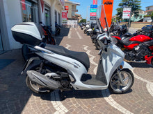 Carica l'immagine nel visualizzatore di Gallery, HONDA SH 350 - 2021 - KM 18607