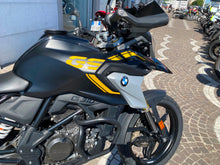 Carica l'immagine nel visualizzatore di Gallery, BMW G 310 GS EDITION 40 YEARS - 2022 - KM 24846