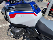 Carica l'immagine nel visualizzatore di Gallery, BMW R 1300 GS ADVENTURE TROPHY - 2025 - KM 4490