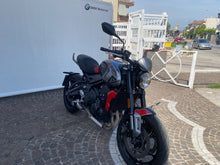 Carica l'immagine nel visualizzatore di Gallery, TRIUMPH TRIDENT 660 - 2025 - KM 22224