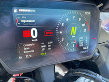 Carica l'immagine nel visualizzatore di Gallery, DUCATI MUTLISTRADA V4 S - 2025 - KM 8042
