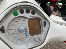 Carica l&#39;immagine nel visualizzatore di Gallery, VESPA GTS 250 ie - 2007 - KM 75518