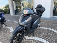 Carica l&#39;immagine nel visualizzatore di Gallery, HONDA SH 300 - 2009 - KM 23876