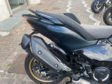 Carica l&#39;immagine nel visualizzatore di Gallery, YAMAHA TMAX 560 - 2022 - KM 8696