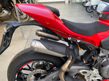 Carica l'immagine nel visualizzatore di Gallery, DUCATI PANIGALE V2 S - 2025 - KM 392