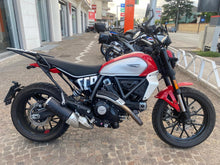 Carica l&#39;immagine nel visualizzatore di Gallery, DUCATI SCRAMBLER 800 ICON - 2024 - KM 1992