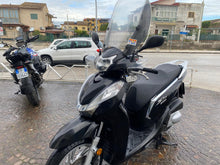 Carica l'immagine nel visualizzatore di Gallery, HONDA SH 300 - 2018 - KM 10336