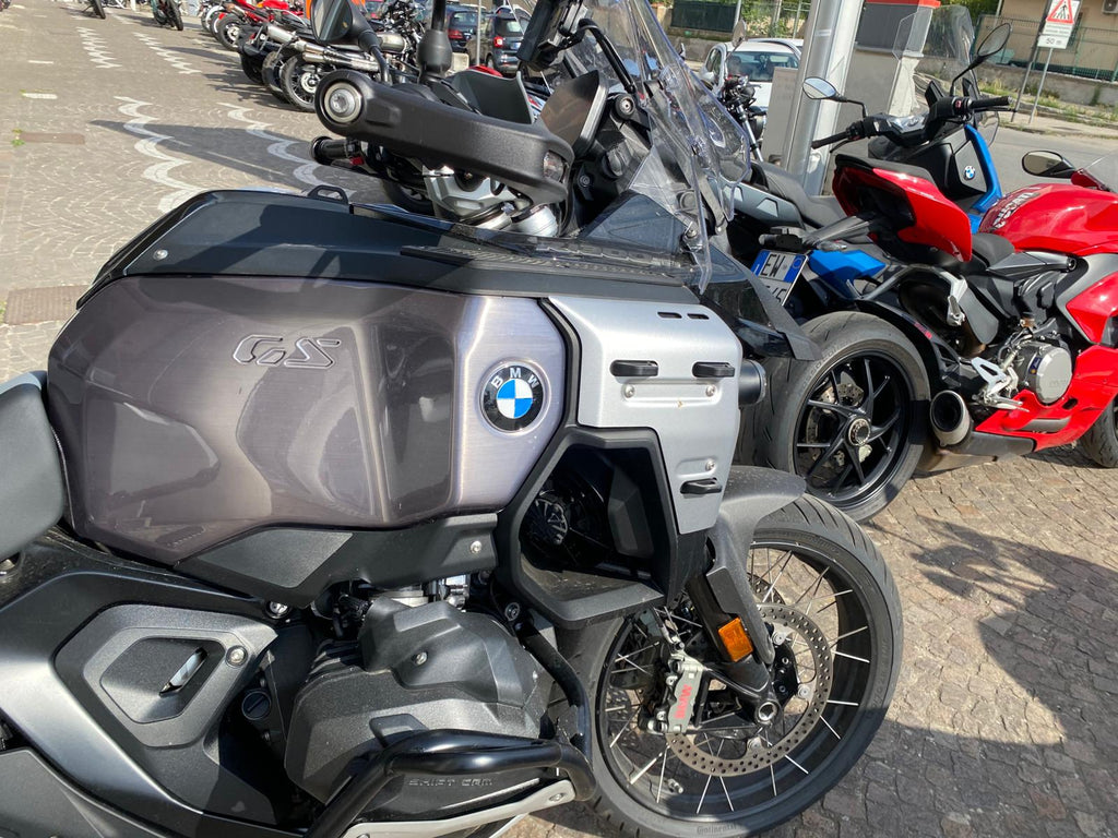 BMW R 1300 GS ADVENTURE TRIPLE BLACK - 2025 - KM 5996