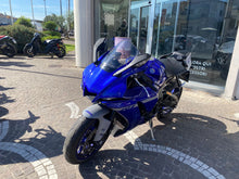 Carica l'immagine nel visualizzatore di Gallery, YAMAHA YZF R1 - 2023 - KM 4550