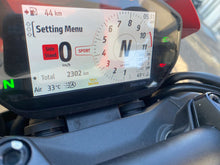 Carica l'immagine nel visualizzatore di Gallery, DUCATI MONSTER 937 + - 2026 - KM 2302