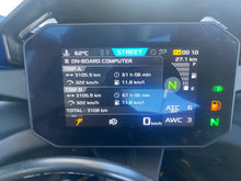 Carica l'immagine nel visualizzatore di Gallery, APRILIA RSV4 - 2025 - KM 3108