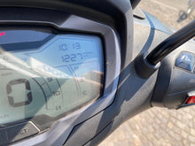 Carica l'immagine nel visualizzatore di Gallery, PIAGGIO BEVERLY 400 S - 2023 - KM 1227