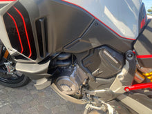Carica l&#39;immagine nel visualizzatore di Gallery, DUCATI MULTISTRADA V4 S - 2023 - KM 22038