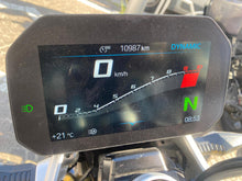 Carica l'immagine nel visualizzatore di Gallery, BMW R 1250 R - 2024 - KM 10987