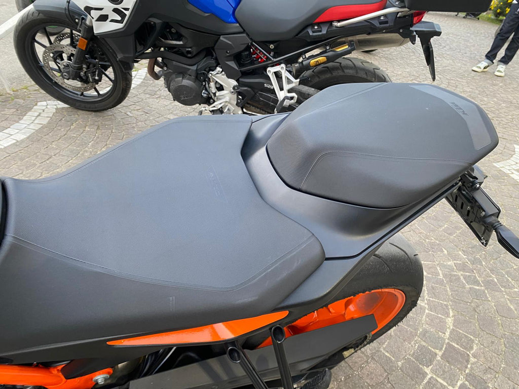 KTM 890 DUKE R - 2022 - KM 21090
