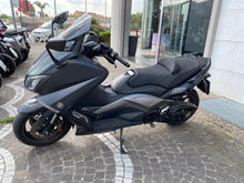 Carica l'immagine nel visualizzatore di Gallery, YAMAHA T MAX 530 - 2015 - KM 13000