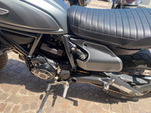 Carica l'immagine nel visualizzatore di Gallery, DUCATI SCRAMBLER 800 ICON - 2021 - KM 21151