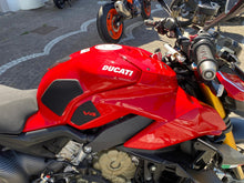Carica l'immagine nel visualizzatore di Gallery, DUCATI STREETFIGHTER V4 S - 2020 - KM 18833