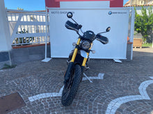 Carica l'immagine nel visualizzatore di Gallery, TRIUMPH SCRAMBLER 1200 XE - 2019 - KM 35000