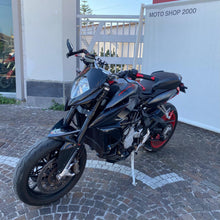 Carica l'immagine nel visualizzatore di Gallery, MV AGUSTA RIVALE 800 - 2015 - KM 24543