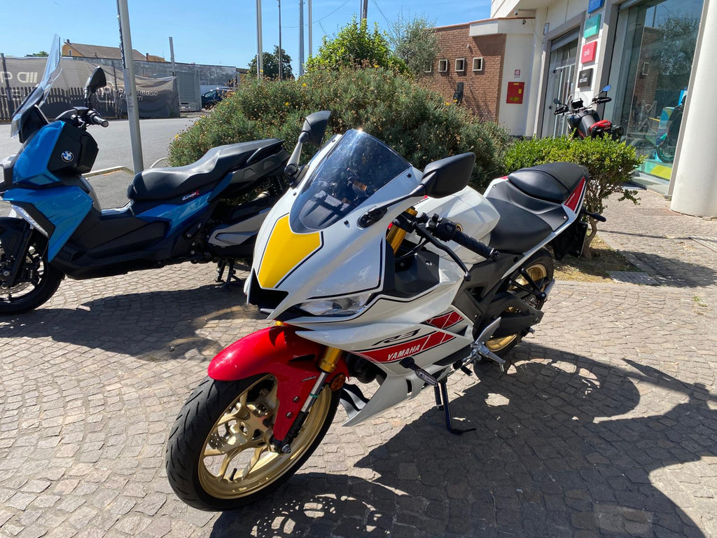 YAMAHA YZF R3 - 2024 - KM 1000