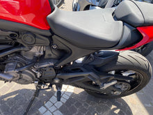 Carica l'immagine nel visualizzatore di Gallery, DUCATI MONSTER 937 - 2024 - KM 14444