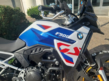 Carica l&#39;immagine nel visualizzatore di Gallery, BMW F 900 GS - 2025 - KM 3002