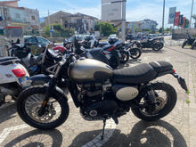 Carica l'immagine nel visualizzatore di Gallery, TRIUMPH STREET SCRAMBLER - 2021 - KM 11808