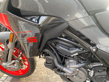 Carica l'immagine nel visualizzatore di Gallery, DUCATI MULTISTRADA V2 S - 2024 - KM 4592