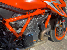 Carica l&#39;immagine nel visualizzatore di Gallery, KTM 1290 SUPER DUKE R - 2023 - KM 23993
