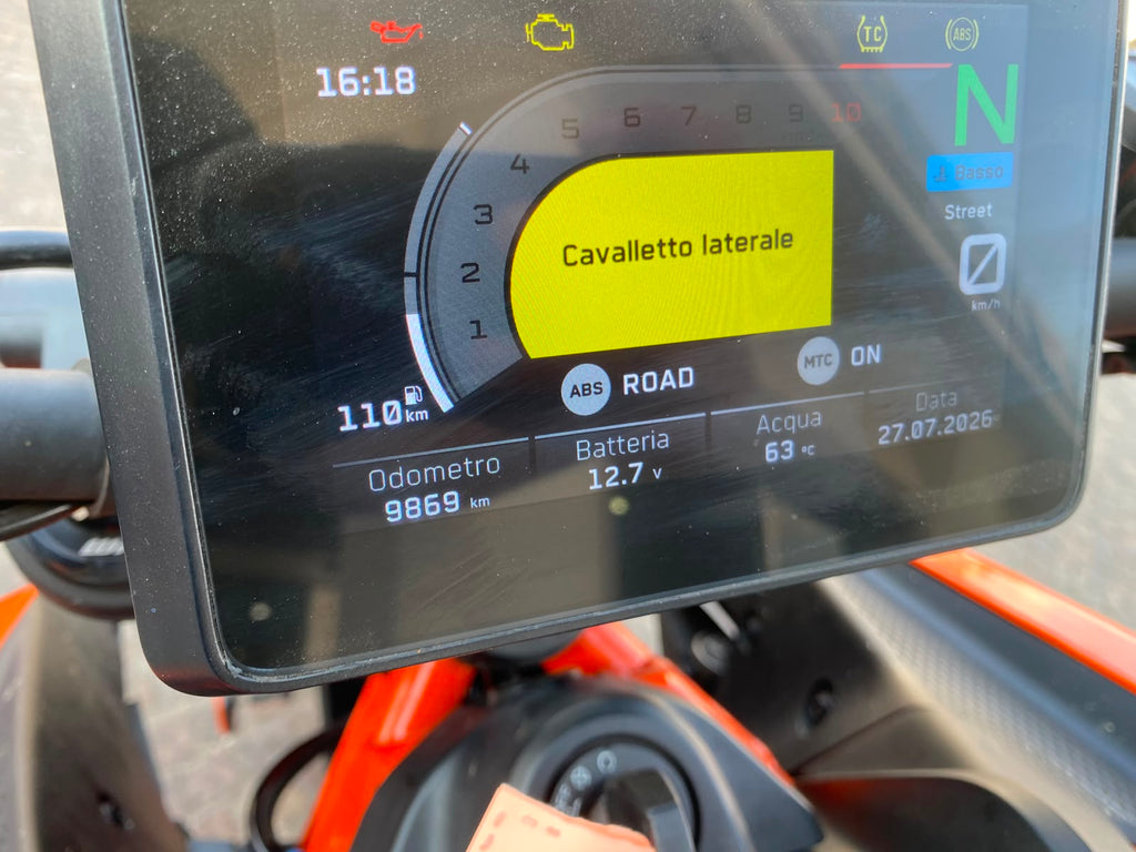KTM 390 DUKE - 2025 - KM 9869