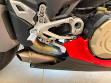 Carica l'immagine nel visualizzatore di Gallery, DUCATI PANIGALE V4 - 2025 - KM 4996