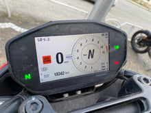 Carica l'immagine nel visualizzatore di Gallery, DUCATI HYPERMOTARD 950 - 2021 - KM 18342