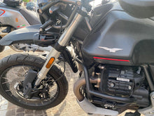 Carica l&#39;immagine nel visualizzatore di Gallery, MOTO GUZZI V 85 TT - 2022 - KM 12197