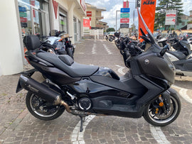 YAMAHA T MAX 560 TECH MAX - 2025 - KM 5075