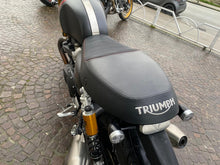 Carica l'immagine nel visualizzatore di Gallery, TRIUMPH THRUXTON RS - 2021 - KM 18484
