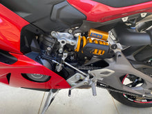 Carica l'immagine nel visualizzatore di Gallery, DUCATI PANIGALE V2 S - 2025 - KM 392