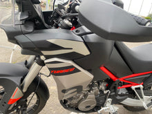 Carica l'immagine nel visualizzatore di Gallery, APRILIA TUAREG 660 DEPOTENZIATA - 2024 - KM 6020