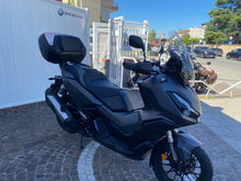 Carica l'immagine nel visualizzatore di Gallery, HONDA ADV 350 - 2023 - KM 7684