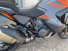 Carica l&#39;immagine nel visualizzatore di Gallery, KTM 1290 SUPER ADVENTURE S - 2022 - KM 37691