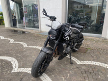 Carica l'immagine nel visualizzatore di Gallery, TRIUMPH TRIDENT 660 - 2022 - KM 21604