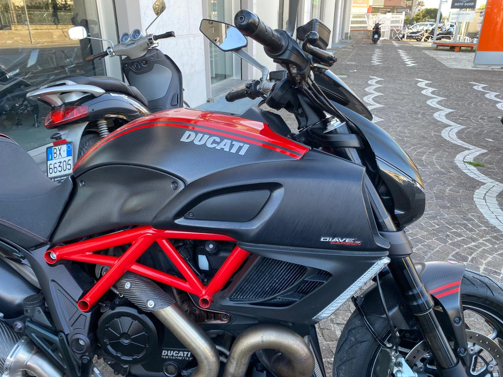 DUCATI DIAVEL CARBON - 2011 - KM 27273