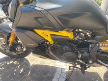 Carica l'immagine nel visualizzatore di Gallery, DUCATI DIAVEL 1260 S - 2022 - KM 2228