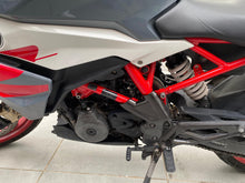 Carica l'immagine nel visualizzatore di Gallery, BMW G 310 R - 2021 - KM 17908