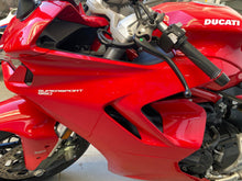 Carica l&#39;immagine nel visualizzatore di Gallery, DUCATI SUPERSPORT 950 - 2024 - KM 281